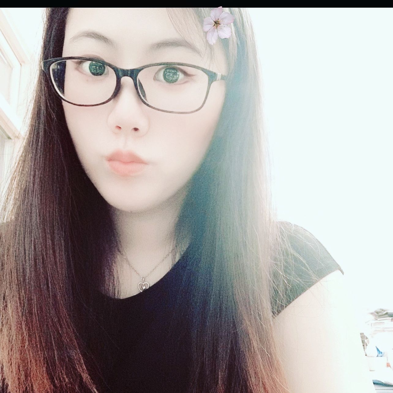 elovetsai's livestream snapshot